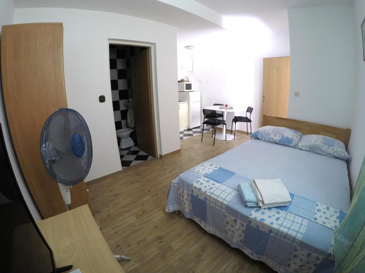 Peach Apartment'S Repic Bibinje Zewnętrze zdjęcie